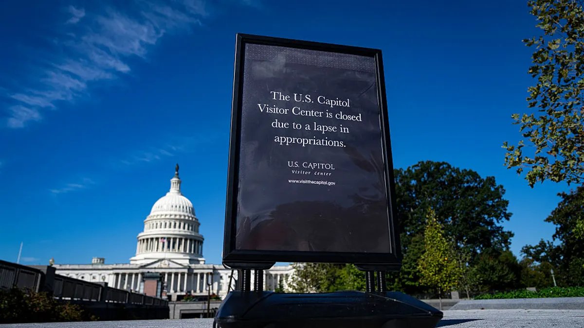 چگونه تعطیلی دولت به کاهش سفر و خسارات اقتصادی منجر شد